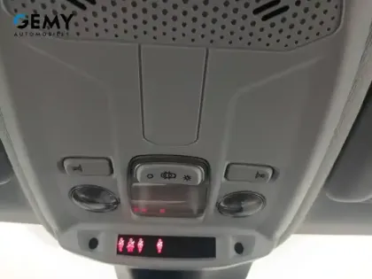 Photo 16 Peugeot 208  BlueHDi 100 S&S BVM6