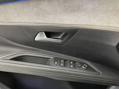 Photo 92 Peugeot 3008  Hybrid 225 e-EAT8