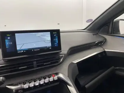 Photo 27 Peugeot 3008  Hybrid 225 e-EAT8