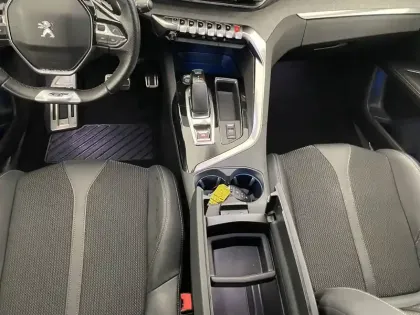 Photo 24 Peugeot 3008  Hybrid 225 e-EAT8