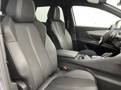 Photo 26 Peugeot 3008  Hybrid 225 e-EAT8