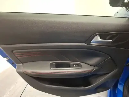 Photo 25 Peugeot 308  BlueHDi 130ch S&S EAT8