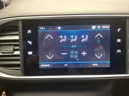 Photo 32 Peugeot 308  BlueHDi 130ch S&S EAT8