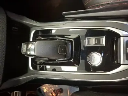 Photo 13 Peugeot 308  BlueHDi 130ch S&S EAT8