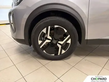 Photo 18 Peugeot 2008  Hybrid 145 e-DCS6