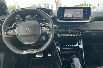 Photo 15 Peugeot 2008  PureTech 155 S&S EAT8