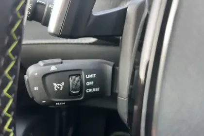 Photo 25 Peugeot 2008  PureTech 155 S&S EAT8