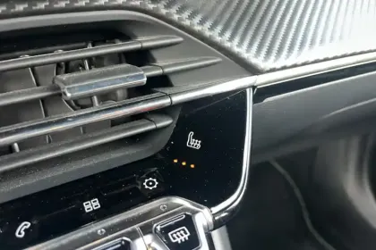 Photo 23 Peugeot 2008  PureTech 155 S&S EAT8