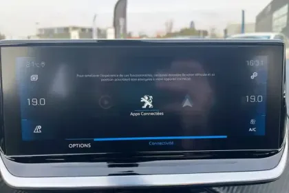 Photo 24 Peugeot 2008  PureTech 155 S&S EAT8