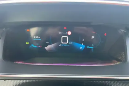 Photo 16 Peugeot 2008  PureTech 155 S&S EAT8