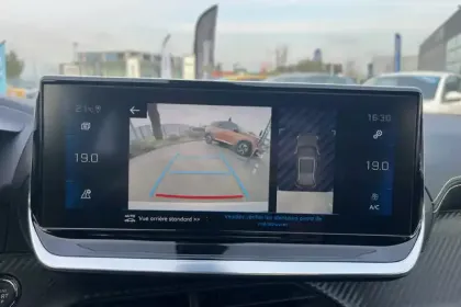 Photo 18 Peugeot 2008  PureTech 155 S&S EAT8