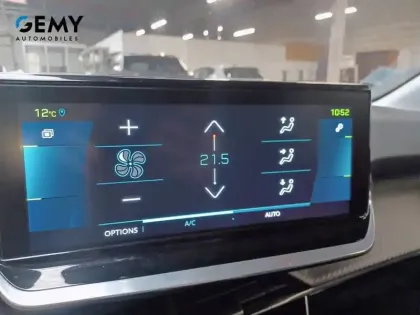 Photo 12 Peugeot 208  Electrique 50 kWh 136ch