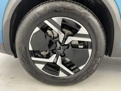 Photo 48 Peugeot 2008  Hybrid 145 e-DCS6