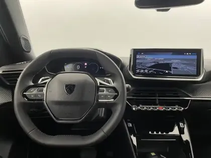 Photo 85 Peugeot 2008  Hybrid 145 e-DCS6