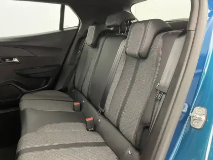 Photo 46 Peugeot 2008  Hybrid 145 e-DCS6