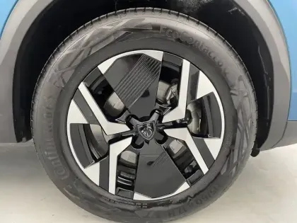 Photo 49 Peugeot 2008  Hybrid 145 e-DCS6