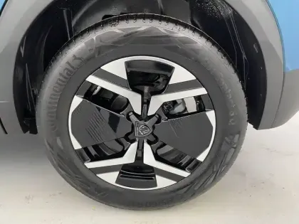 Photo 15 Peugeot 2008  Hybrid 136 e-DCS6