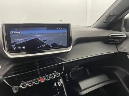 Photo 59 Peugeot 2008  Hybrid 145 e-DCS6