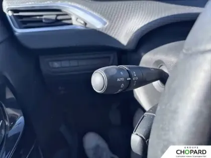 Photo 18 Peugeot 208  1.6 BlueHDi 75ch BVM5