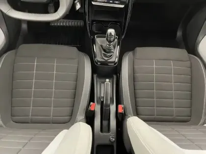 Photo 22 Citroën C3  Turbo 100 ch BVM6