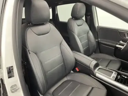 Photo 31 Mercedes Classe B  200 7G-DCT