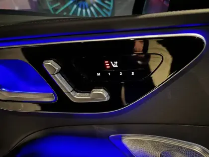 Photo 9 Mercedes Classe C  300 e 9G-Tronic e-Hybrid EQ