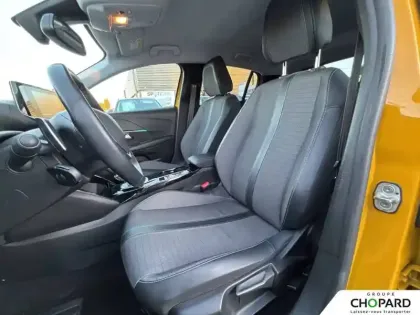 Photo 31 Peugeot 208  PureTech 100 S&S EAT8