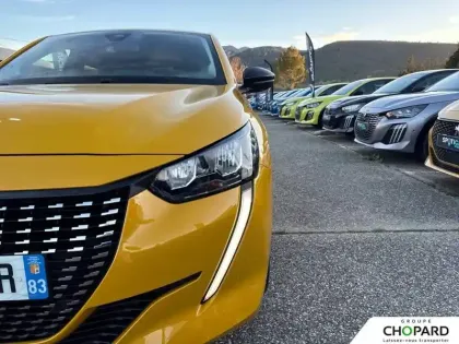 Photo 21 Peugeot 208  PureTech 100 S&S EAT8