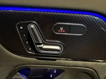 Photo 8 Mercedes GLA  200 d 8G-DCT