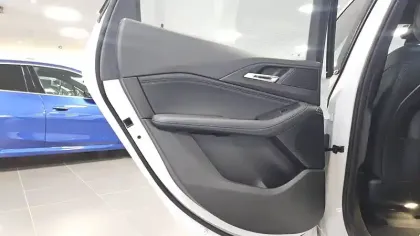 Photo 27 BMW Serie 2 Active Tourer 225e xDrive 245 ch DKG7