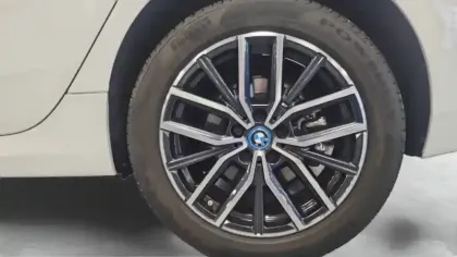 Photo 15 BMW Serie 2 Active Tourer 225e xDrive 245 ch DKG7