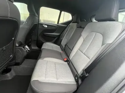 Photo 11 Volvo Xc40  B3 163 ch DCT7