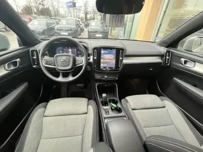 Photo 12 Volvo Xc40  B3 163 ch DCT7