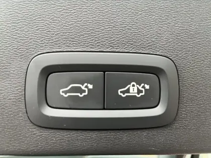 Photo 10 Volvo Xc40  B3 163 ch DCT7