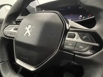 Photo 28 Peugeot 208  Electrique 50 kWh 136ch