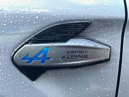 Photo 15 Renault Captur  E-Tech full hybrid 160 ch