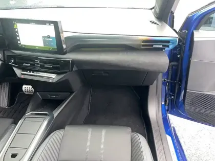 Photo 11 Renault Clio  E-Tech full hybrid 160 ch