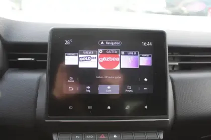 Photo 70 Renault Clio  SOCIETE E-TECH 140 - 21N