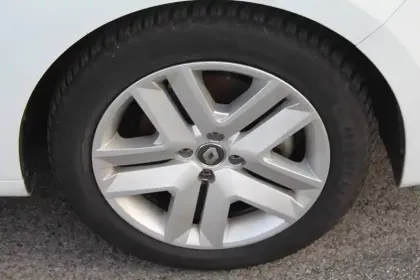 Photo 34 Renault Clio  SOCIETE E-TECH 140 - 21N