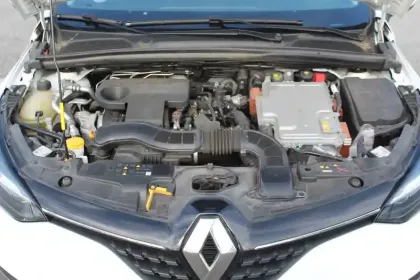 Photo 120 Renault Clio  SOCIETE E-TECH 140 - 21N