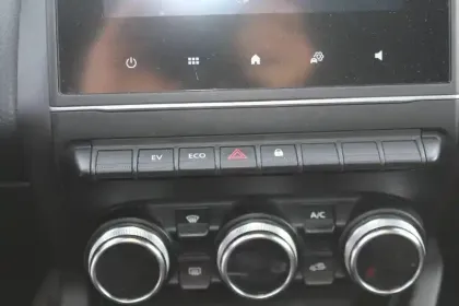 Photo 61 Renault Clio  SOCIETE E-TECH 140 - 21N