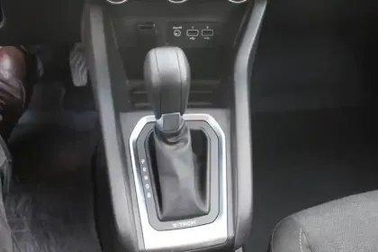 Photo 64 Renault Clio  SOCIETE E-TECH 140 - 21N