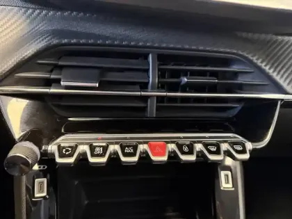 Photo 77 Peugeot 208  PureTech 100 S&S BVM6