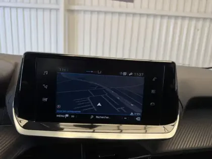 Photo 33 Peugeot 208  PureTech 100 S&S BVM6