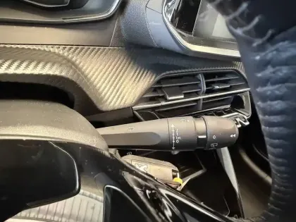 Photo 29 Peugeot 208  PureTech 100 S&S BVM6