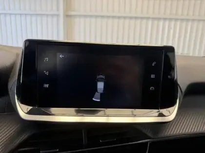 Photo 37 Peugeot 208  PureTech 100 S&S BVM6