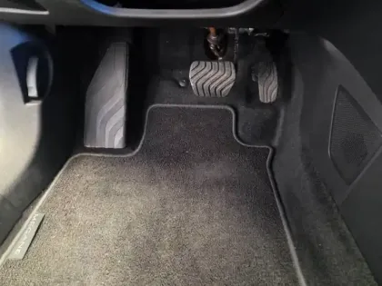 Photo 13 Renault Megane  IV Berline TCe 140 EDC