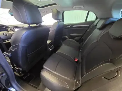 Photo 32 Renault Megane  IV Berline TCe 140 EDC