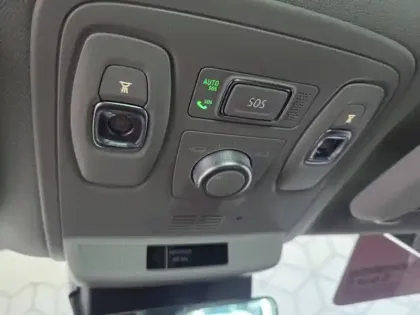 Photo 40 Renault Megane  IV Berline TCe 140 EDC