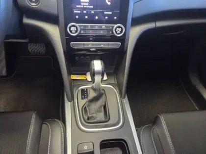 Photo 12 Renault Megane  IV Berline TCe 140 EDC